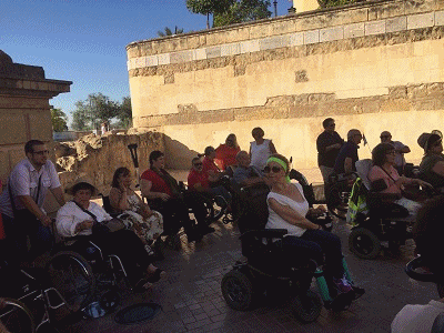 http://reddepadressolidarios.com/img/1paco_1475064202_a.gif