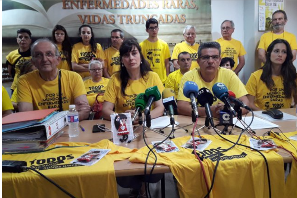 Una familia denuncia al Hospital Reina Sofía por negar el uso compasivo de un medicamento a un niño con Duchenne