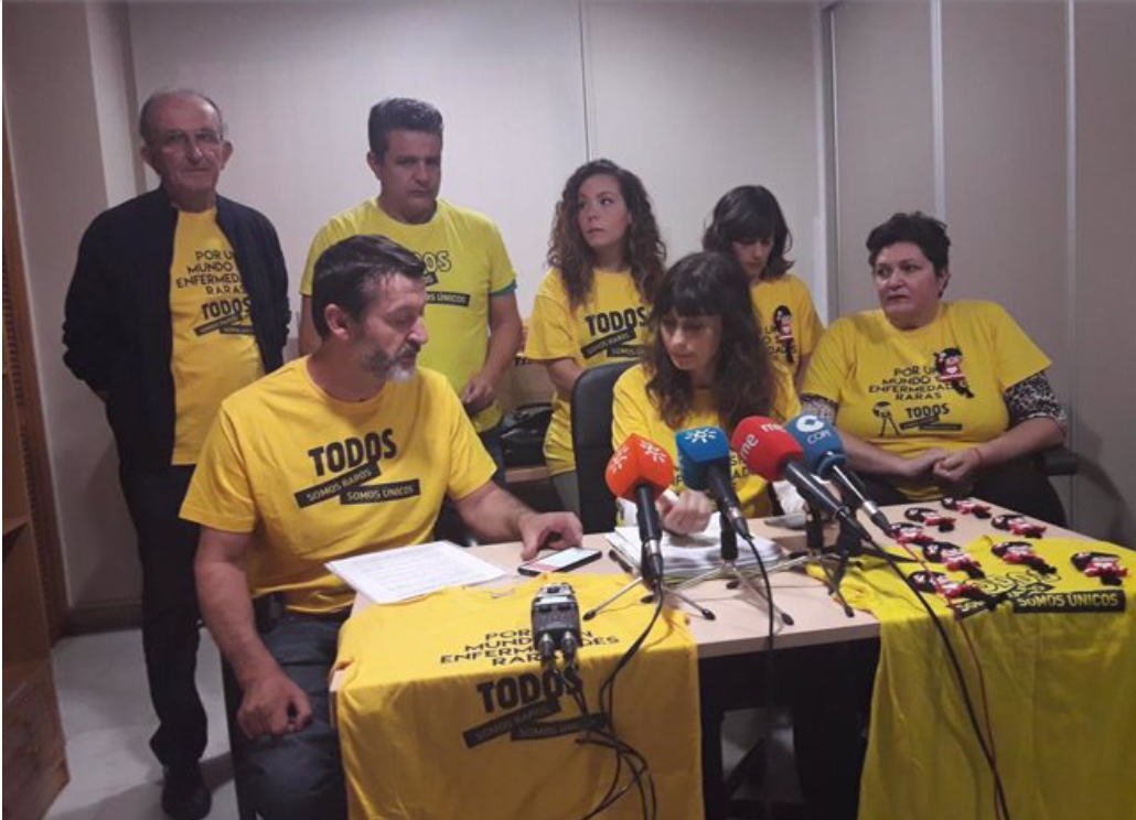 La Red de Madres y Padres Solidarios (ReMPS) recaudó casi 5.000 euros en la Feria de Córdoba para investigación