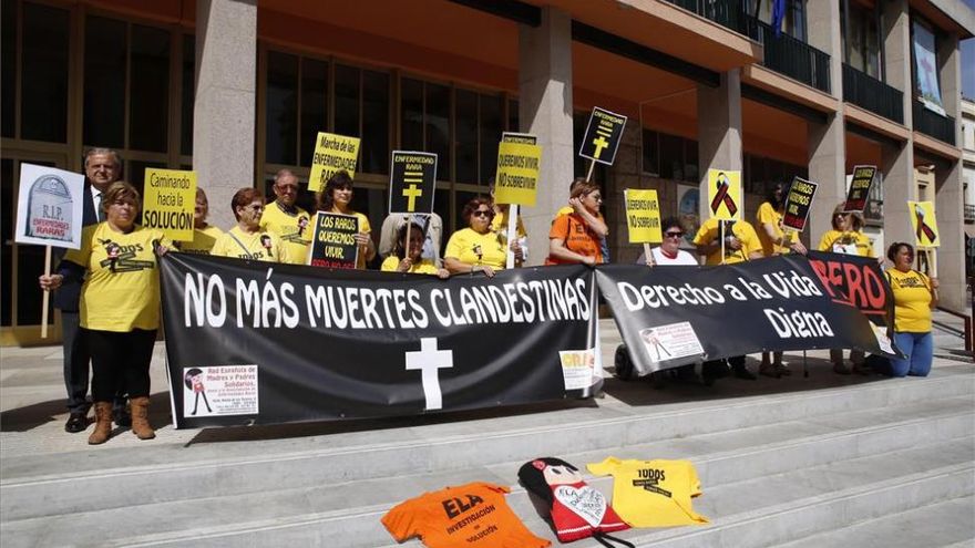 Minuto de silencio contra las muertes por el ´abandono sanitario y político´